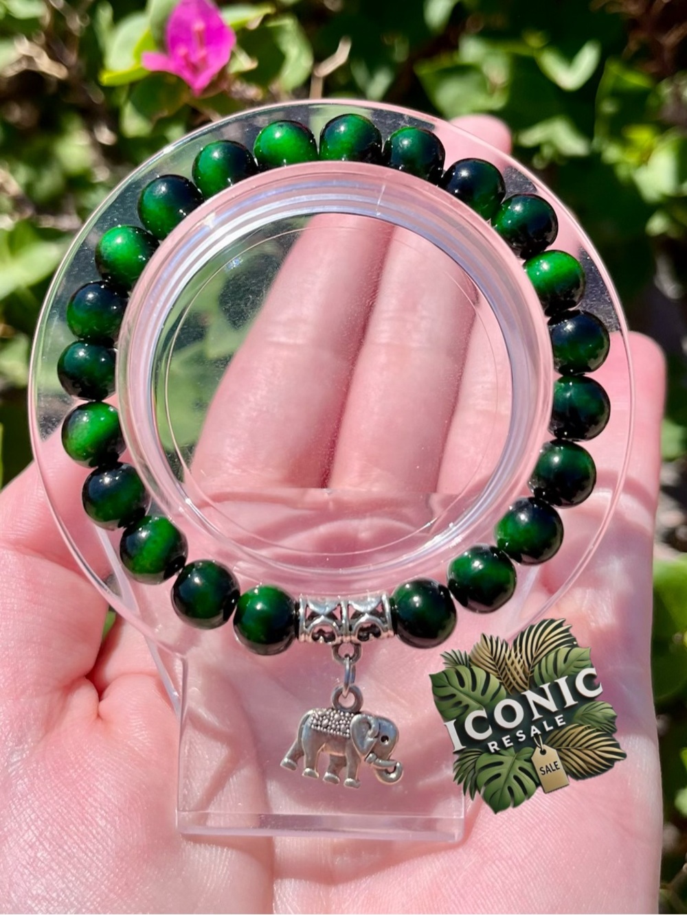 Green Glass Beaded Bracelet With Elephant Charm 8mm Beads NWOT